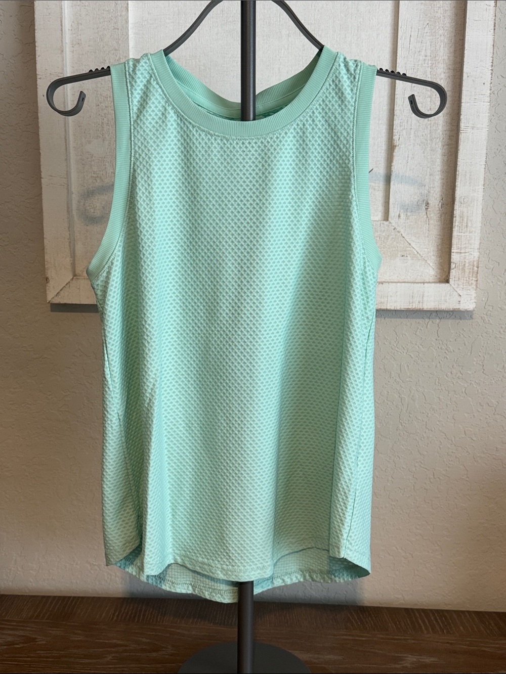 CALIA by Carrie Underwood Mint Green Sleeveless Textured Tank NWOT